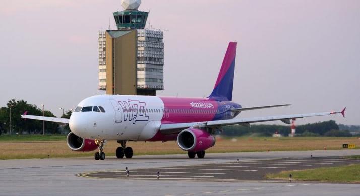 Több Wizz Air járat is törlésre került – Teljes a légi káosz Franciaországban
