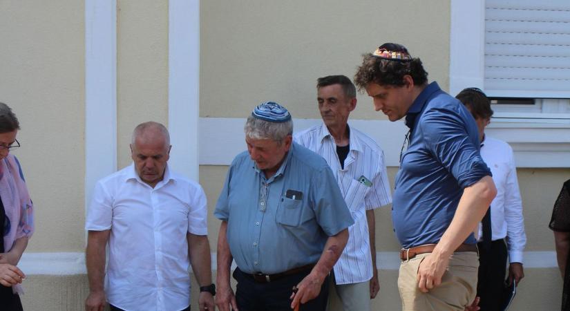 Botlatókő mesél a zsidó közösség tragédiájáról