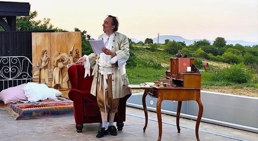 Hihetetlen, új magánszínház nyílik a Balatonnál – ilyen a magyar Taormina Berényben