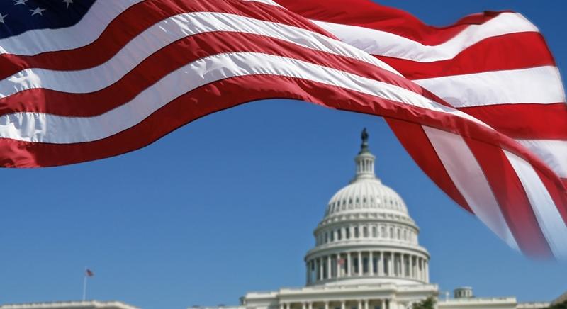 Az amerikai képviselőház maratoni vita után elfogadta az adócsökkentésről és kiadáscsökkentésről szóló átfogó törvényjavaslatot