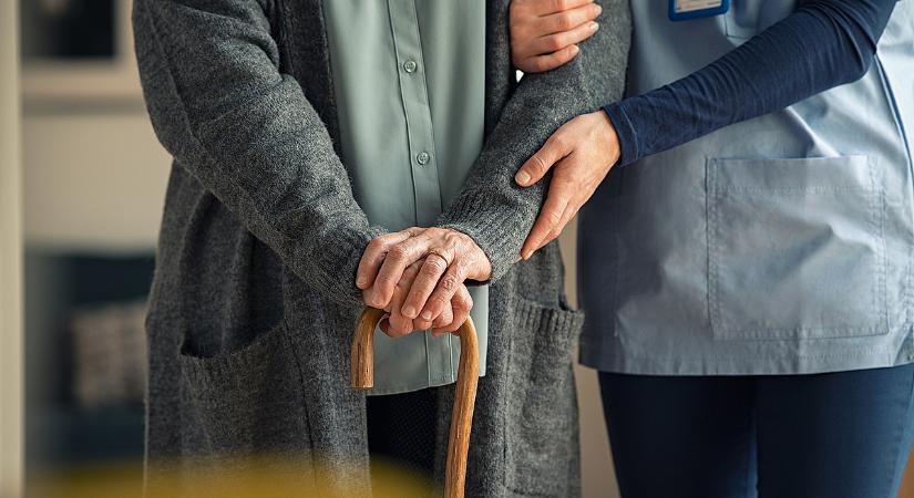 Földbe döngölhet egy családot, ha ápolni kell egy hozzátartozót