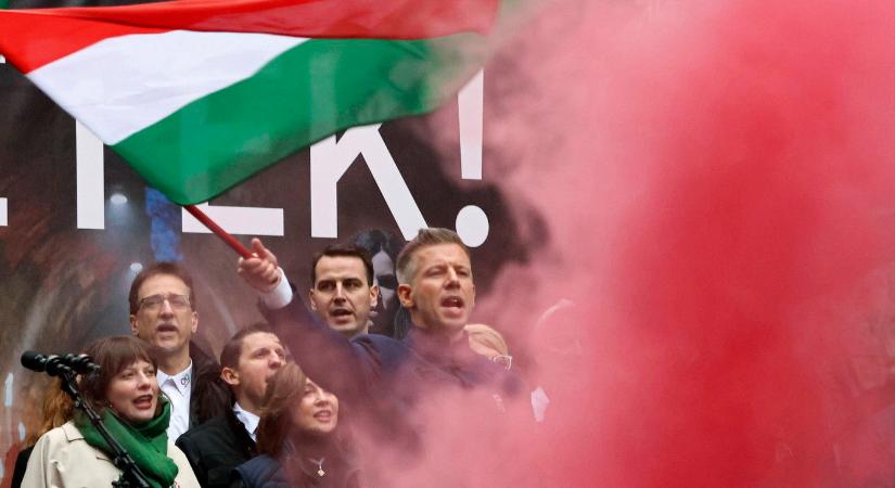 Magyar Péter megelőzve, Orbán Viktor országjárásba kezdett, furcsa dolgot kért az ebédjéhez