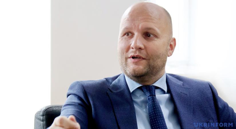 A volt szlovák védelmi miniszter tanúskodott az Ukrajnának nyújtott katonai segítség visszaéléseivel kapcsolatban