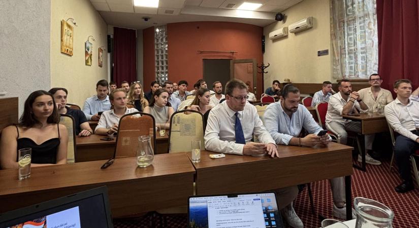 Új elnökséget választott a Szlovákiai Magyar Ifjúsági Szövetség