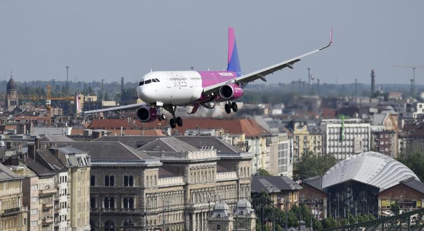 Sztrájkolnak a francia légi irányítók, a Wizz Air járatai is érintettek