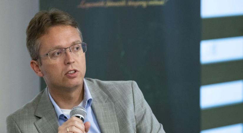 Hankó Balázs: Európában a közösségi médiával akarják eltörölni a hitet, az identitást és a nemi határokat