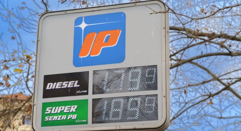 Hatalmas robbanás történt egy római benzinkúton, többen megsérültek