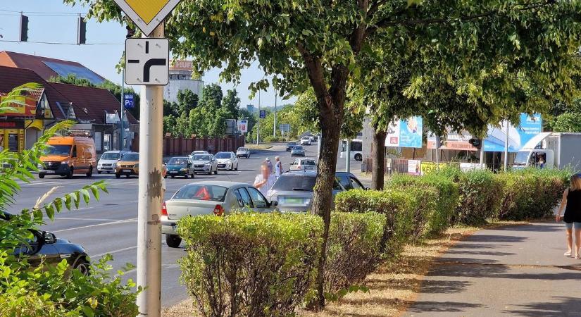 Nem semmi: a segítségnyújtásból lett baleset