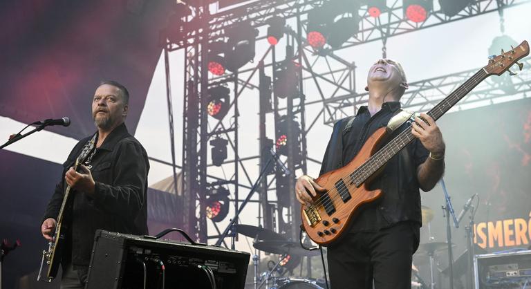 Rekordhőség miatt csúszik a koncert, de Székelyföld nincs magára hagyva