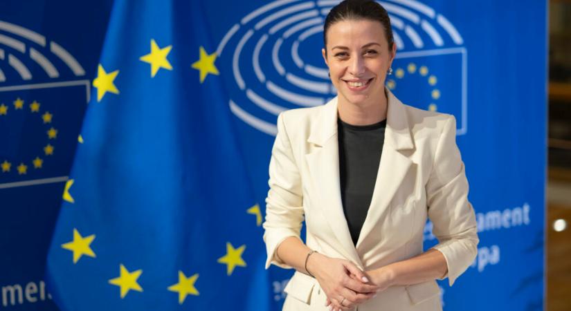 Joveva: Rendőrség, ezek a ti embereitek, álljatok melléjük!