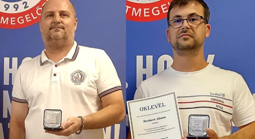 A rendőrség kitüntette az életmentő pécsi autósokat