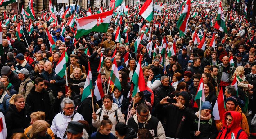 21 Kutatóközpont: a Fidesz szavazói harmadát veszítette el 2022 óta