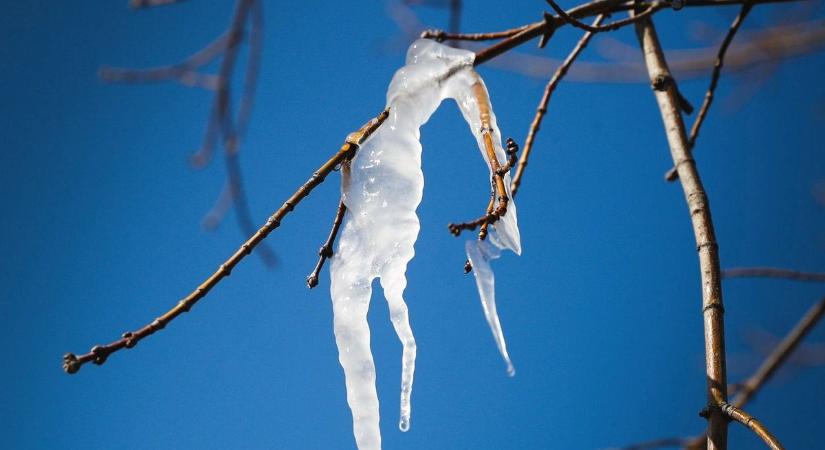 Hihetetlen, de igaz: éjszaka fagyott