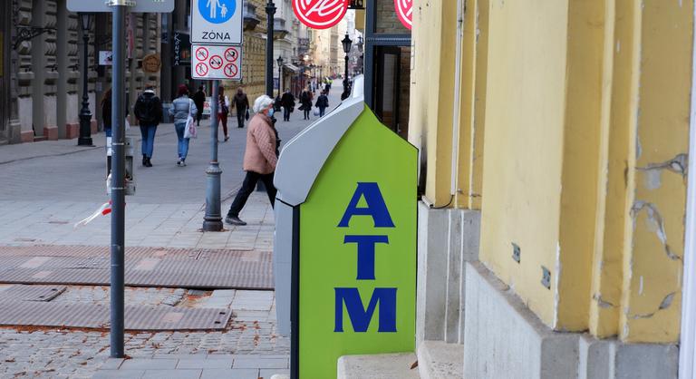 A kormány több mint 800 ingatlant ad át ingyen a kistelepüléseknek