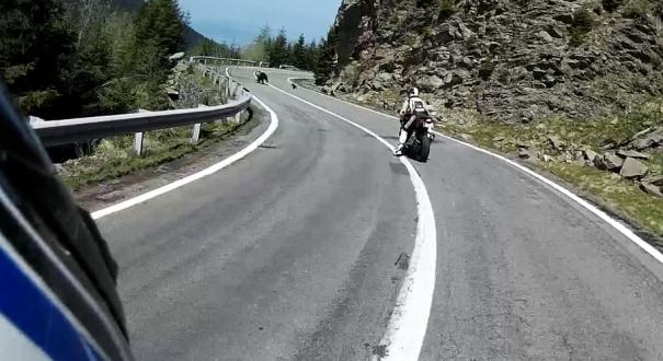 Medvetámadás áldozata lett egy motoros a Transzfogarason