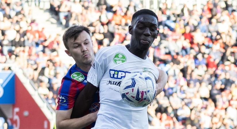 Njie marad zöld-fehérben