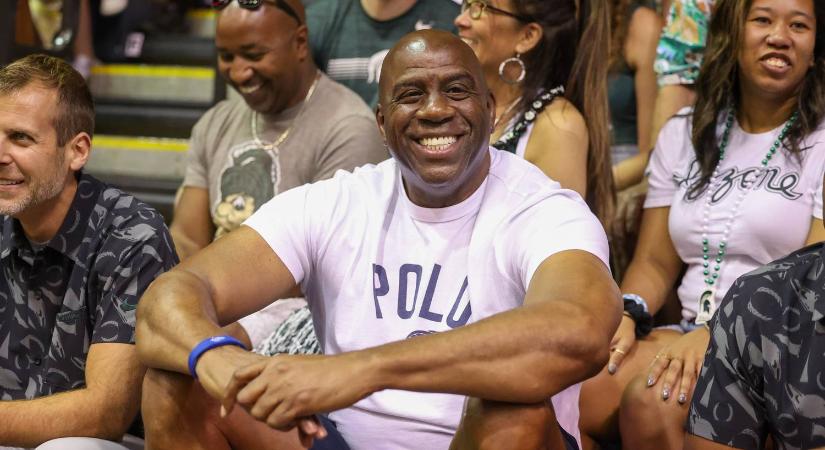Hatalmasat flexelt Magic Johnson, kiakadt az internet