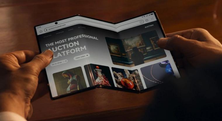 Maga a Samsung szivárogtatta ki az új kihajthatós telefonját