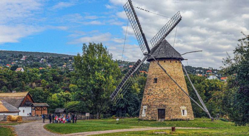 Zorro, Keresztapa és meghosszabbított nyitvatartás a szentendrei Skanzenben