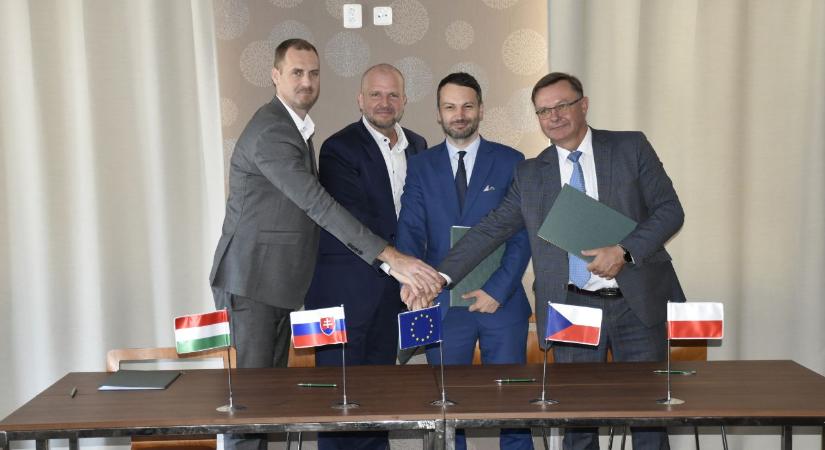 Közös fellépést sürgetnek a V4-ek az ukrán import ellen