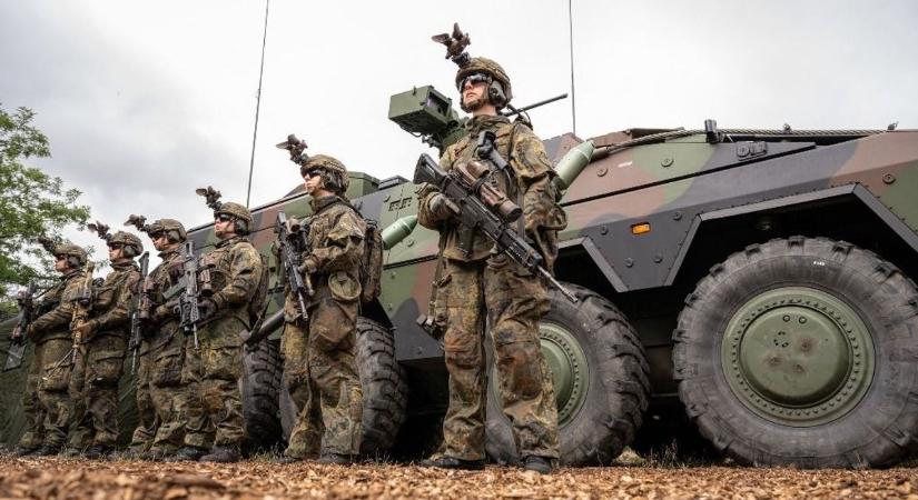 Németország óriási katonai beszerzésre készül: 2 500 Boxer harcjármű és 1 000 Leopard 2-es harckocsi érkezhet