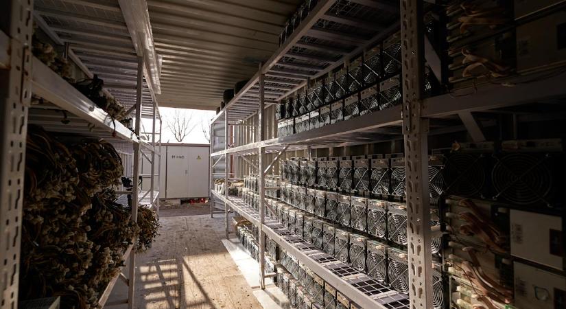 Félreértéseket szült ismét a Bitcoin hashráta csökkenés