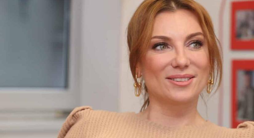 Rúzsa Magdi pancsoló hármasikrei übercukik: 3 évesen már ilyen nagyok