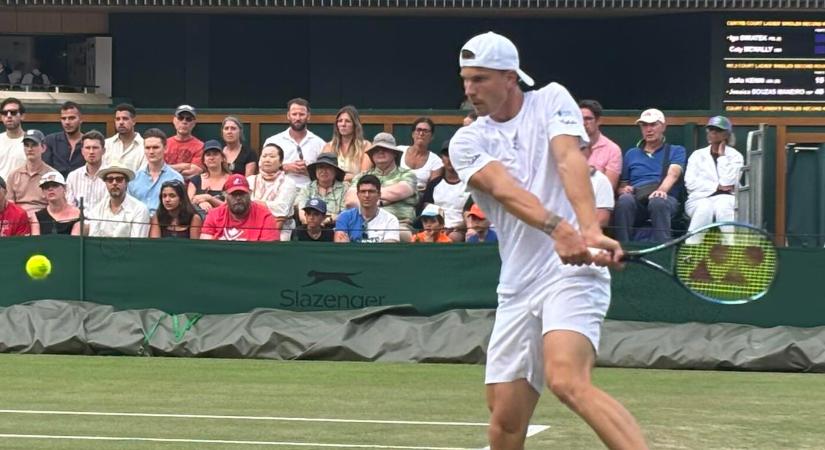 Fucsovics a második ötszettesét is megnyerte Wimbledonban, Marozsán és Gálfi búcsúzott