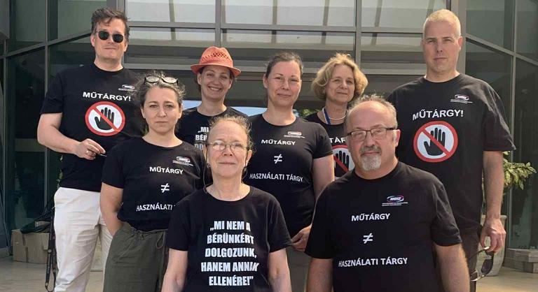 Lázár János elment a múzeumba műtárgybútorokat válogatni a Karmelitába, különös fogadtatásban volt része