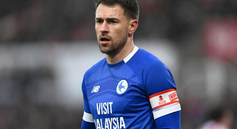 Aláírt új csapatához a walesi ikon – HIVATALOS