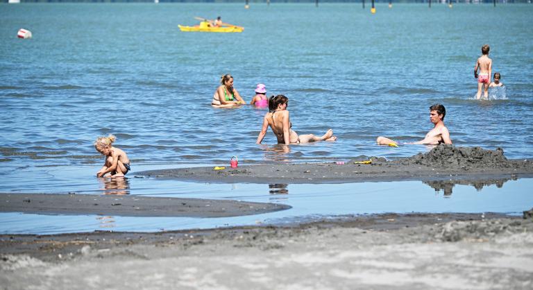 Gyorsan apad a Balaton, fenyegeti a hőség a magyarok tengerét