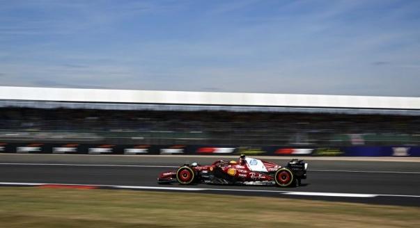 ÉLŐ: Az F1-es Brit Nagydíj második edzése
