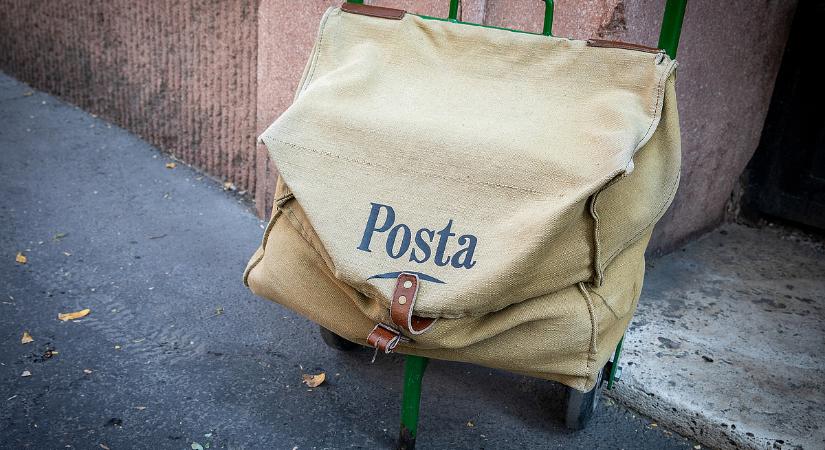Spórol a Magyar Posta, ezért informatikusokat küld el