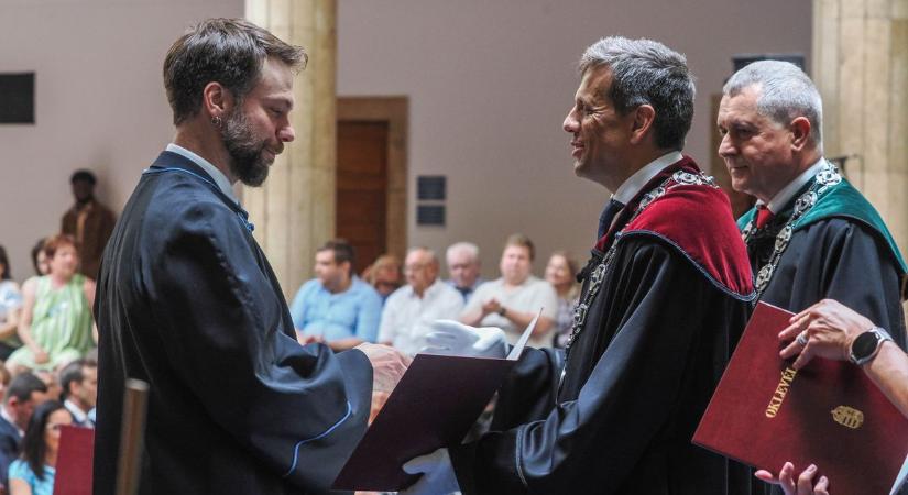 A jövő mérnökei kézhez kapták diplomájukat ( galéria)