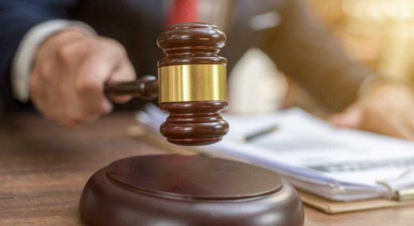 A korábbinál súlyosabb büntetést kapott az a férfi, aki szándékosan gázolt el egy rendőrt