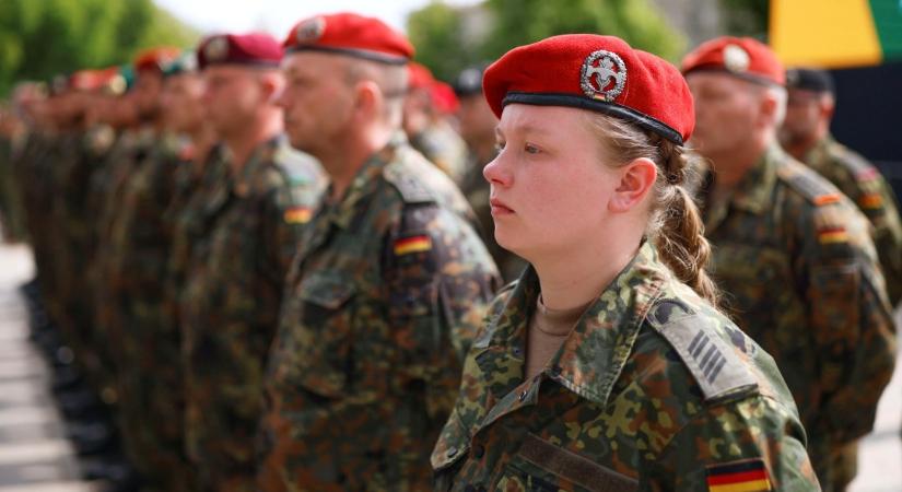 Németország féléves önkéntes katonai szolgálatot vezetne be