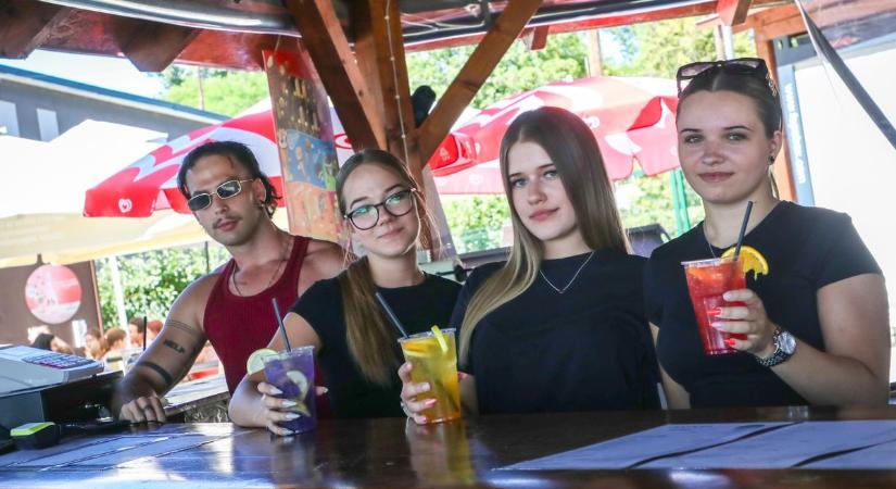 Lángosok és csobbanások, strandjainkon finomságok