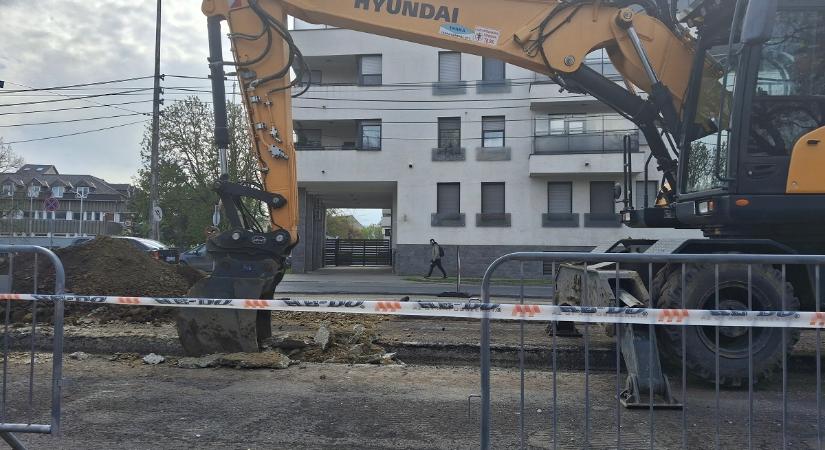 Komoly a gond a Külsővásártéren, egész hétvégén terelőútvonalra kényszerülnek az érintett buszjáratok