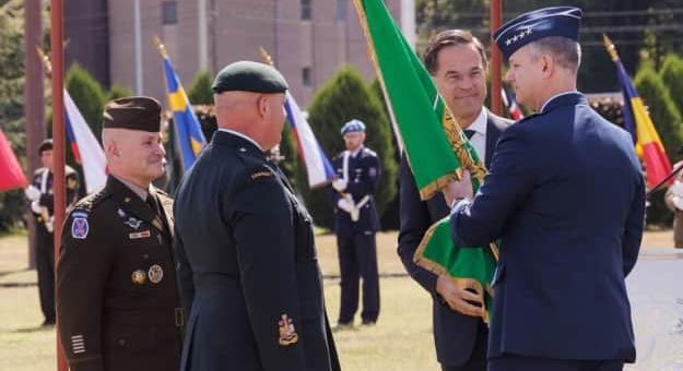 A NATO európai Egyesített Erőinek új parancsnoka van