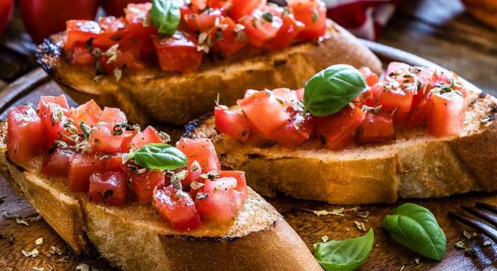 Mennyei bruschetta otthon: édes, érett paradicsomból a legfinomabb