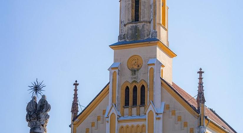 Elkészült a teljes utcanév-táblázás, Domboriban pedig egy szív alakú vízparti installáció