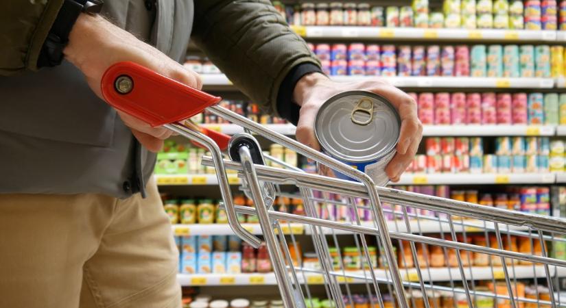 Rovarölő kerülhetett ebbe a gyümölcskonzervbe, azonnal kivonták a forgalomból
