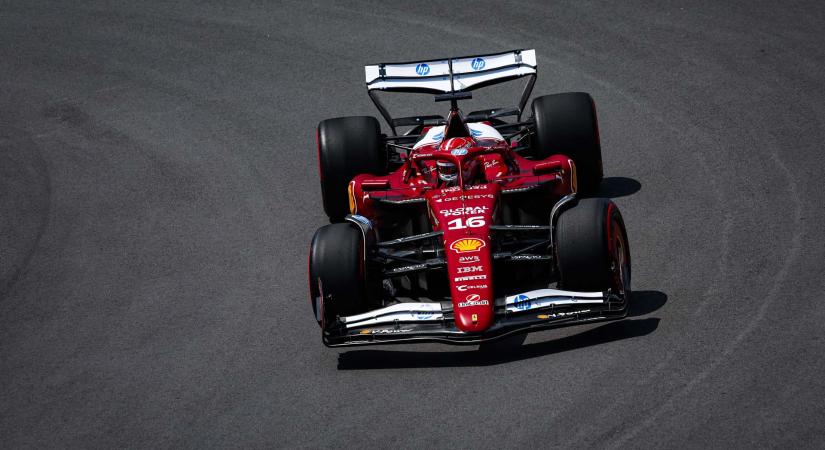 Leclerc az élen Piastri és Verstappen előtt, a piros zászlók is előkerültek