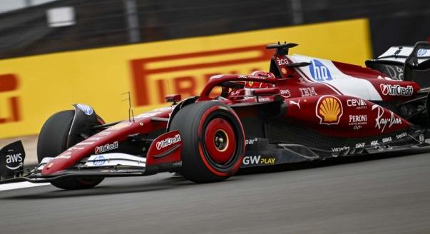 Leclerc-é a szoros utolsó edzés az F1-es Brit Nagydíjon