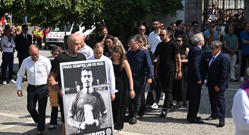 Szívszaggató szertartáson helyezték végső nyugalomra Diogo Jotát és öccsét