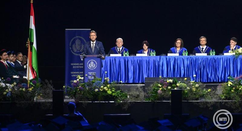 A Semmelweis a világ 100 legjobb egyetemének egyike