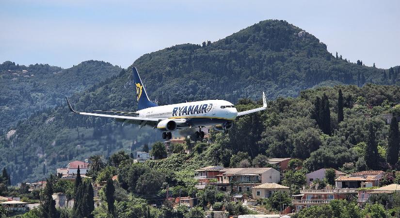 Pánik a Ryanair járatán: 18 ember sérült meg
