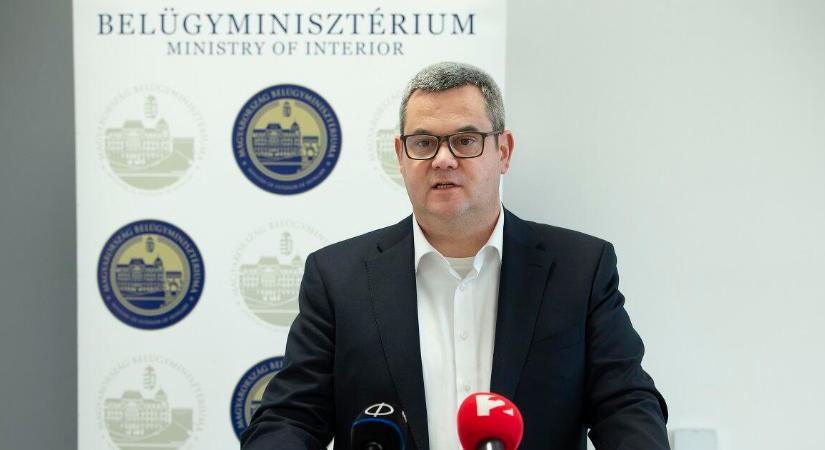 Már megint lenne mit megmagyaráznia Pintér Sándor emberének