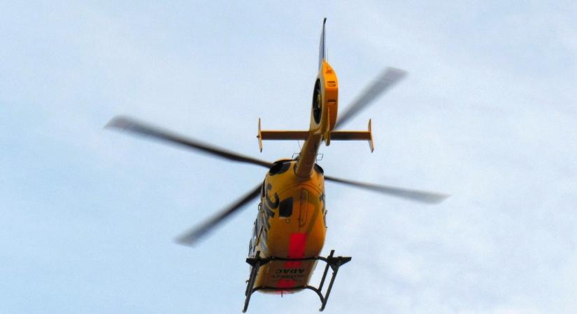 Halálos áldozata is van a 4-es úton történt frontális karambolnak, hárman kórházba kerültek