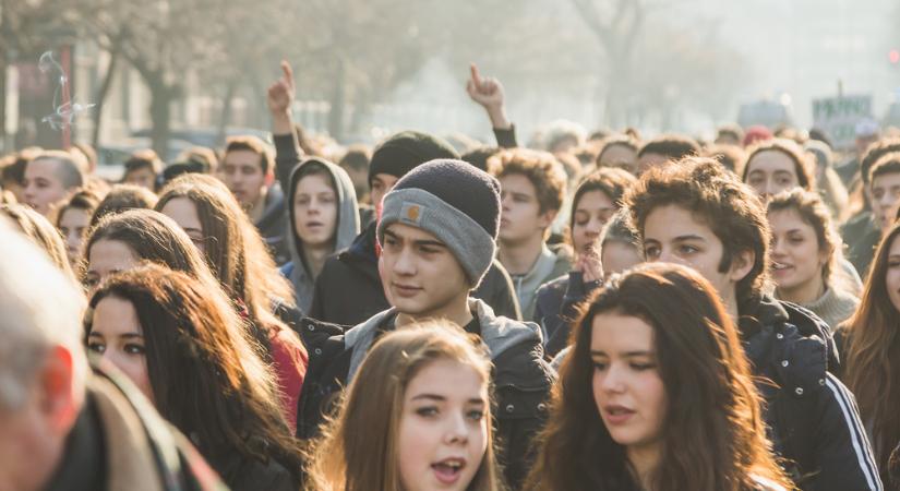 Demokrácia, migráció, unió: hatalmas a változás az európai fiatalok körében
